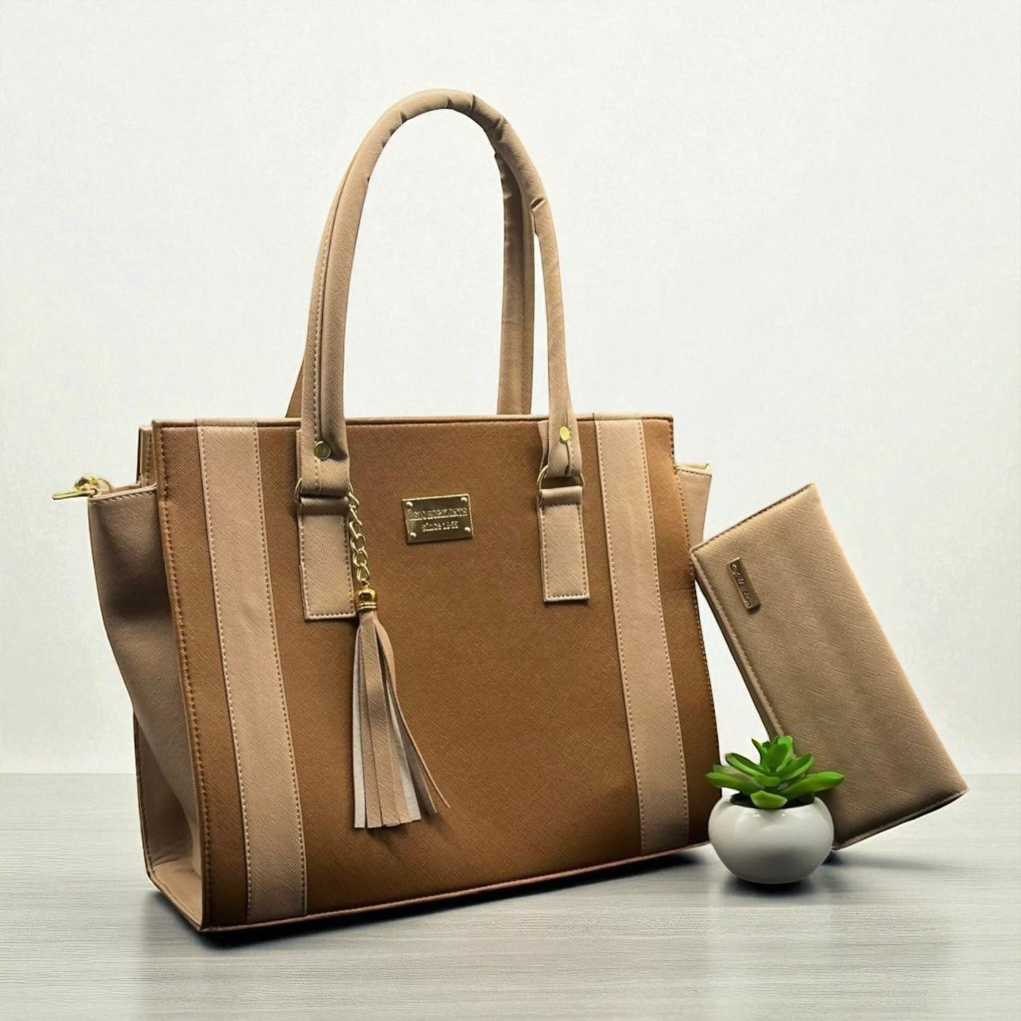 Bolsa de dama Alessandra elegante moderna grande exclusiva