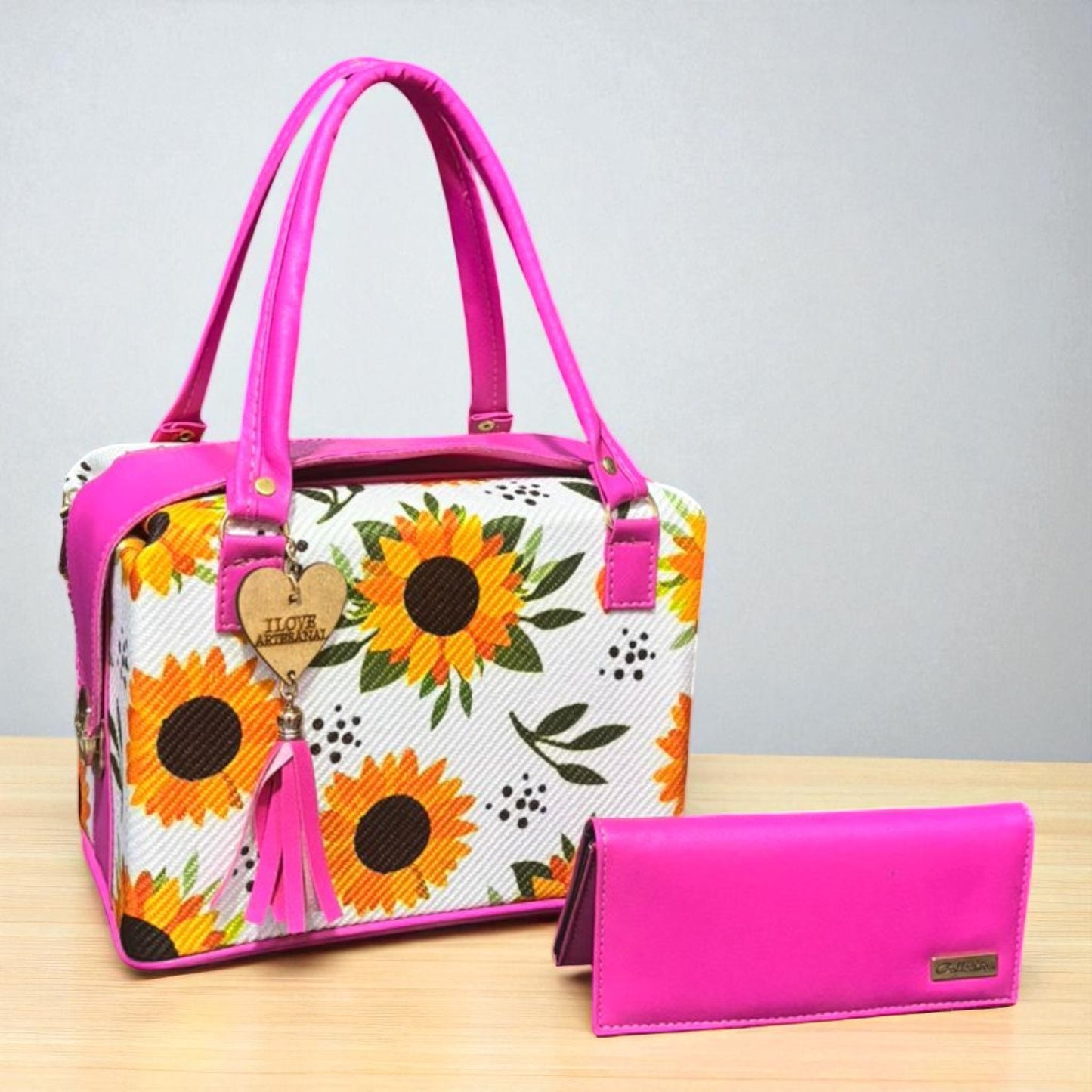 Bolsa ABIGAIL artesanal de girasoles ideal para mujer moderna