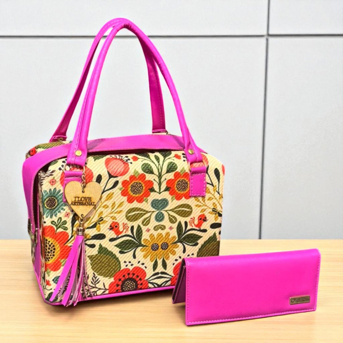 Bolsa ABIGAIL artesanal de girasoles ideal para mujer moderna