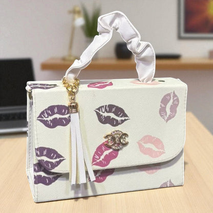Bolsa ALBA crossbody cerezas diseño moderno rojo blanco, moda juvenil tendencia 2025
