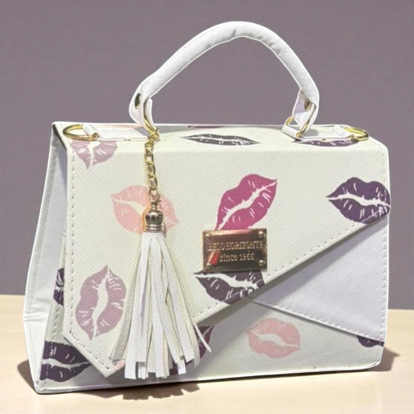 Bolsa ALBA crossbody cerezas diseño moderno rojo blanco, moda juvenil tendencia 2025
