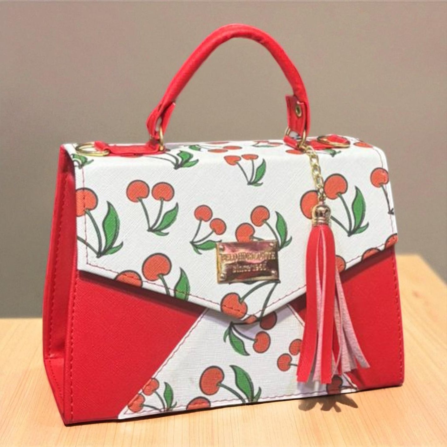 Bolsa ALBA crossbody cerezas diseño moderno rojo blanco, moda juvenil tendencia 2025