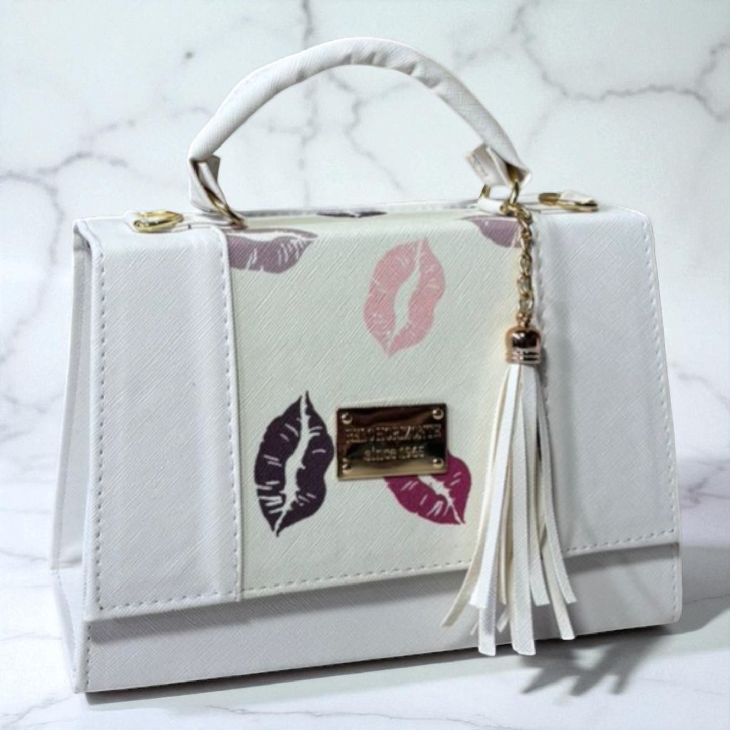 Bolsa ALBA crossbody cerezas diseño moderno rojo blanco, moda juvenil tendencia 2025