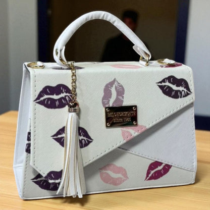 Bolsa ALBA crossbody cerezas diseño moderno rojo blanco, moda juvenil tendencia 2025