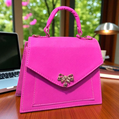 Bolsa ALESSIA Crossbody Fucsia con Moño Dorado Elegante – Mini Tote Juvenil y Chic