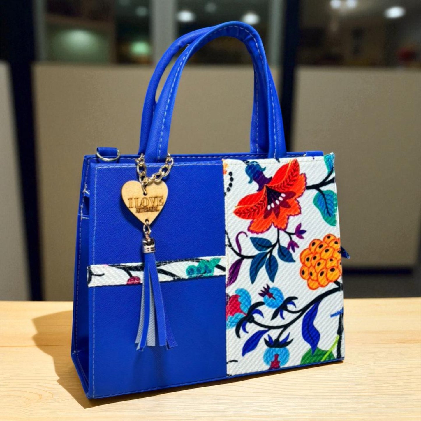 Bolsa AMALIA Mediana Negra con Diseño Floral Artesanal | Elegante y Colorida | Moda Dama Casual y Formal