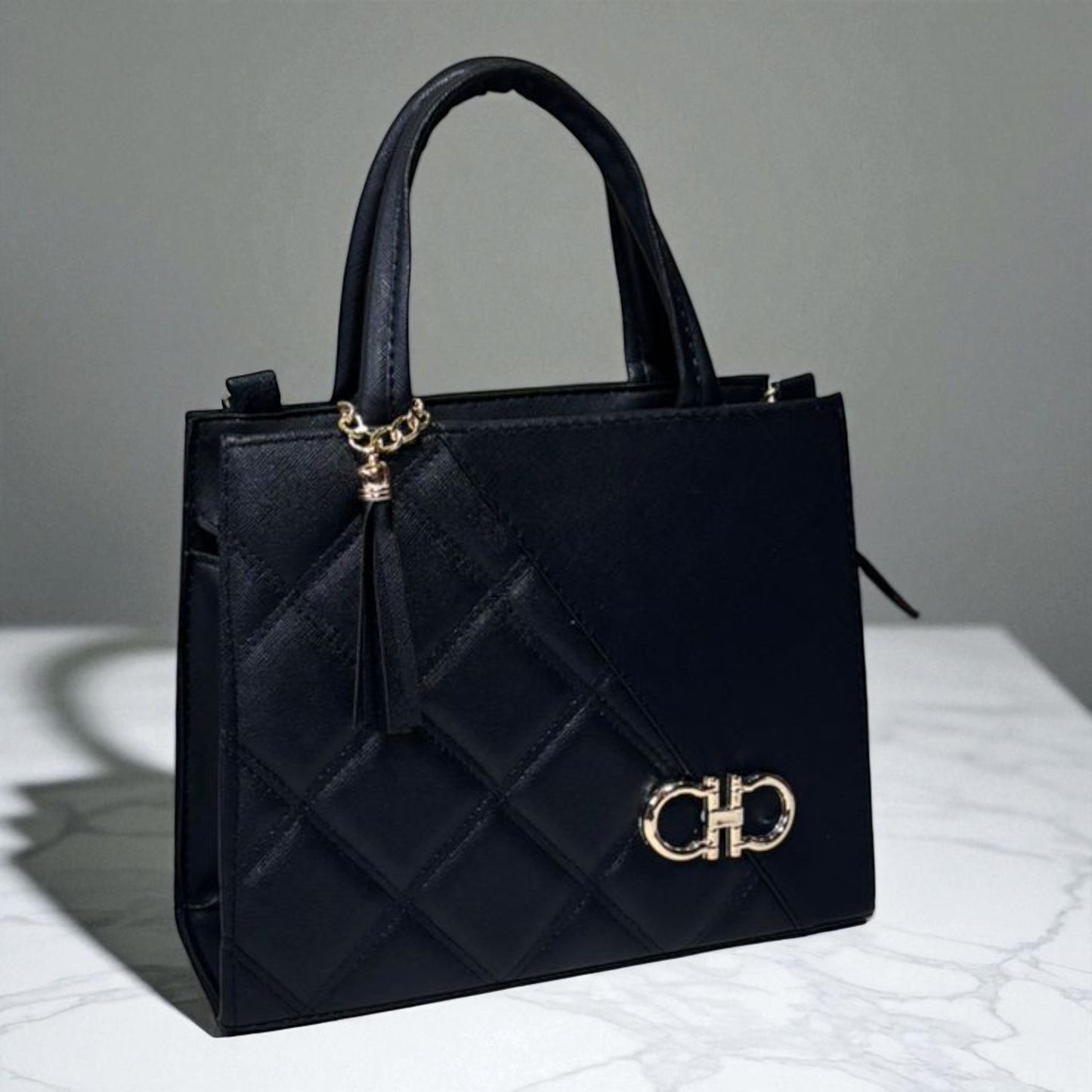 Bolsa ANAIS  Mediana Roja Elegante con Charm | Moda Dama Casual y Formal | Ideal Oficina y Eventos