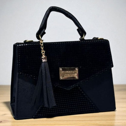 Bolsa AZENETH Crossbody Beige con Estilo Damero y Tassel Elegante – Mini Tote de Moda