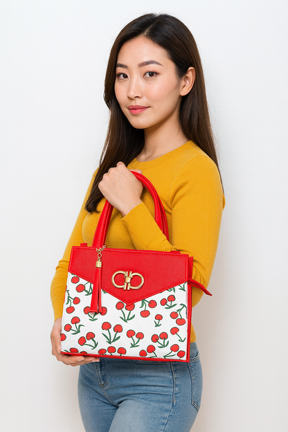 Bolsa BELINDA Mediana Roja con Estampado de Cerezas | Moderna y Juvenil | Moda Dama Casual y Divertida