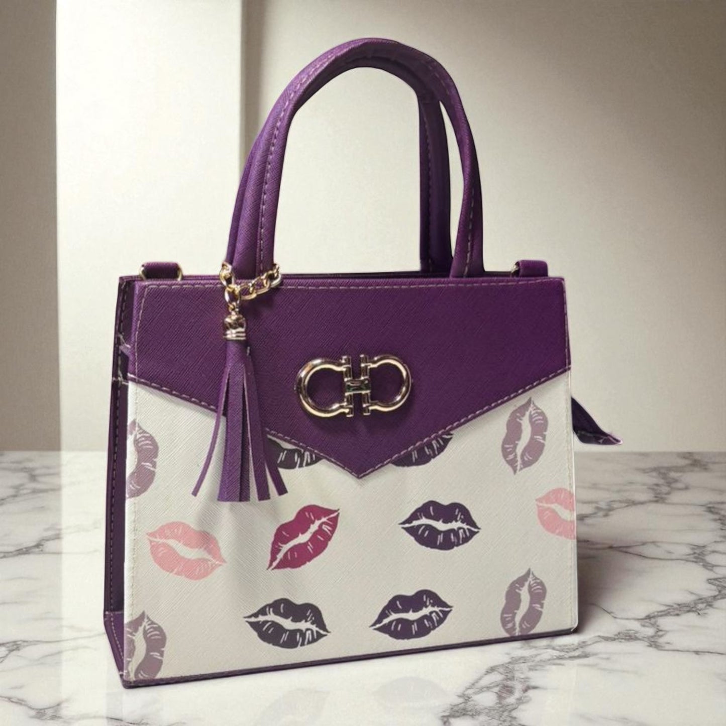 Bolsa BELINDA Mediana Roja con Estampado de Cerezas | Moderna y Juvenil | Moda Dama Casual y Divertida