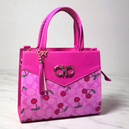 Bolsa BELINDA Mediana Roja con Estampado de Cerezas | Moderna y Juvenil | Moda Dama Casual y Divertida