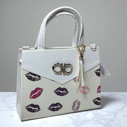 Bolsa BELINDA Mediana Roja con Estampado de Cerezas | Moderna y Juvenil | Moda Dama Casual y Divertida