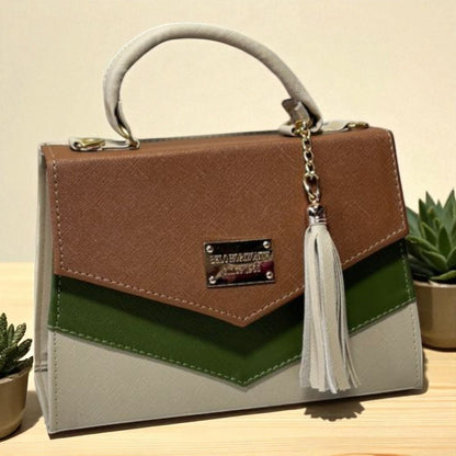 Bolsa BERNARDINA Crossbody Tricolor Beige Blanco y Negro con Tassel – Mini Tote Elegante y Moderno