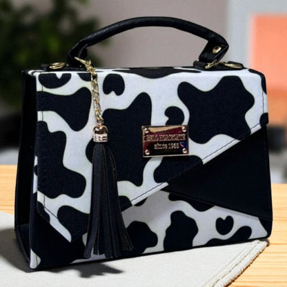 Bolsa CANDELA  Crossbody Tricolor Negro Naranja y Blanco con Tassel – Mini Tote Moderno y Elegante