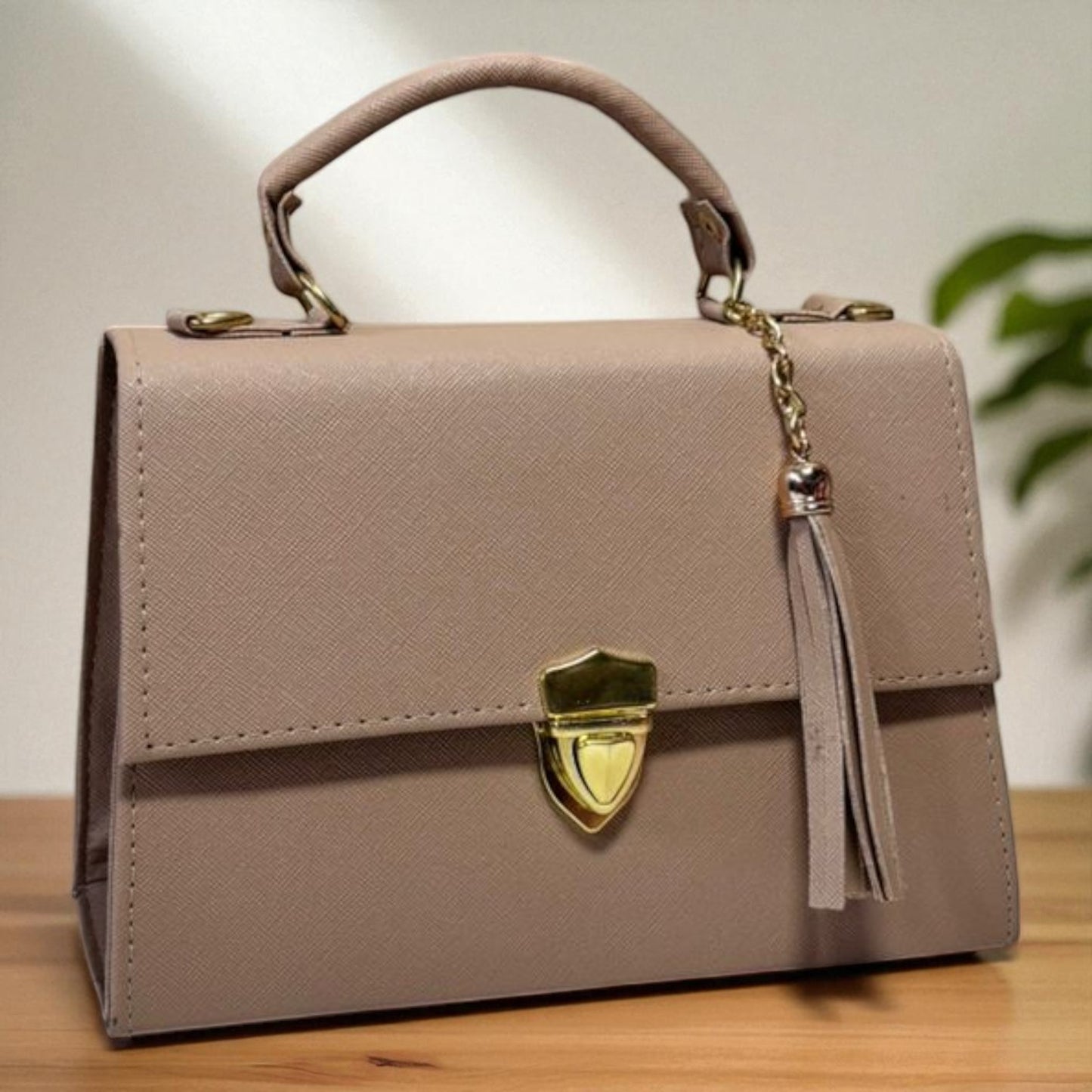 Bolsa CINTHIA Crossbody Rosa con Tassel Elegante – Mini Tote Femenino y Moderno