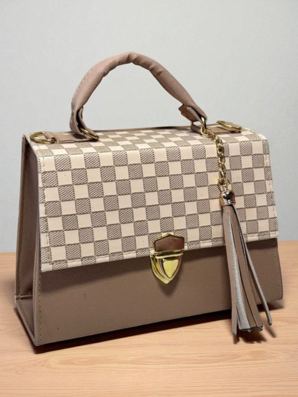 Bolsa CINTHIA Crossbody Rosa con Tassel Elegante – Mini Tote Femenino y Moderno