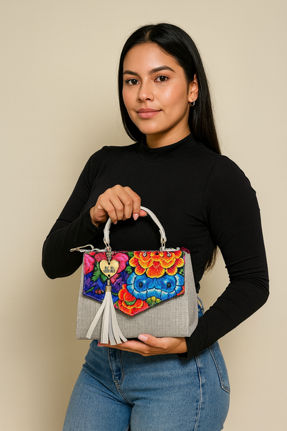 Bolsa CONCEPCION Crossbody Artesanal con Bordado Floral Multicolor – Mini Tote Mexicano de Moda