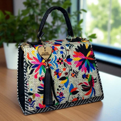 Bolsa CONCEPCION Crossbody Artesanal con Bordado Floral Multicolor – Mini Tote Mexicano de Moda
