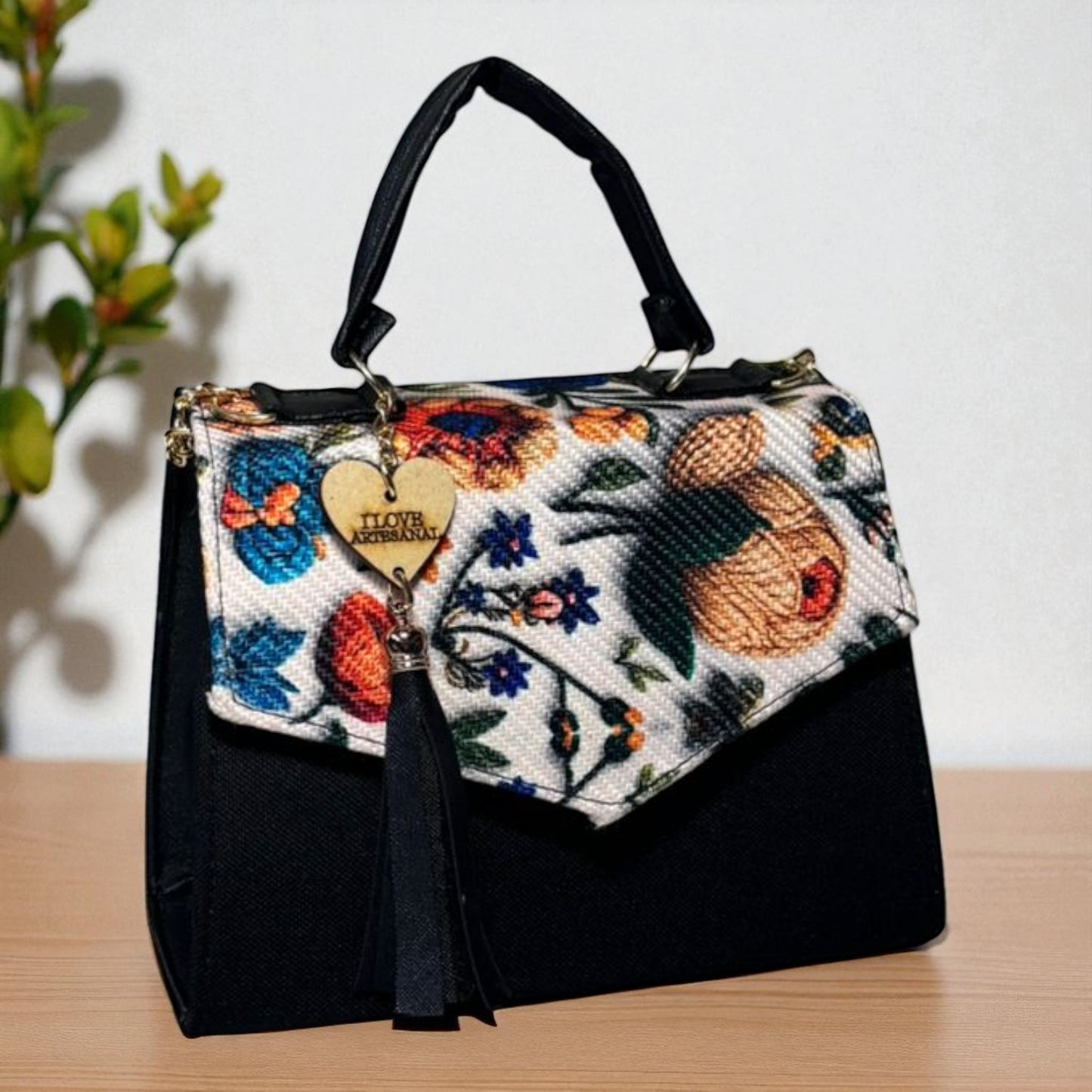 Bolsa CONCEPCION Crossbody Artesanal con Bordado Floral Multicolor – Mini Tote Mexicano de Moda