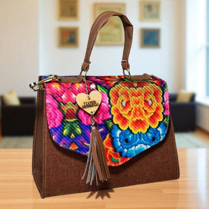 Bolsa CONCEPCION Crossbody Artesanal con Bordado Floral Multicolor – Mini Tote Mexicano de Moda