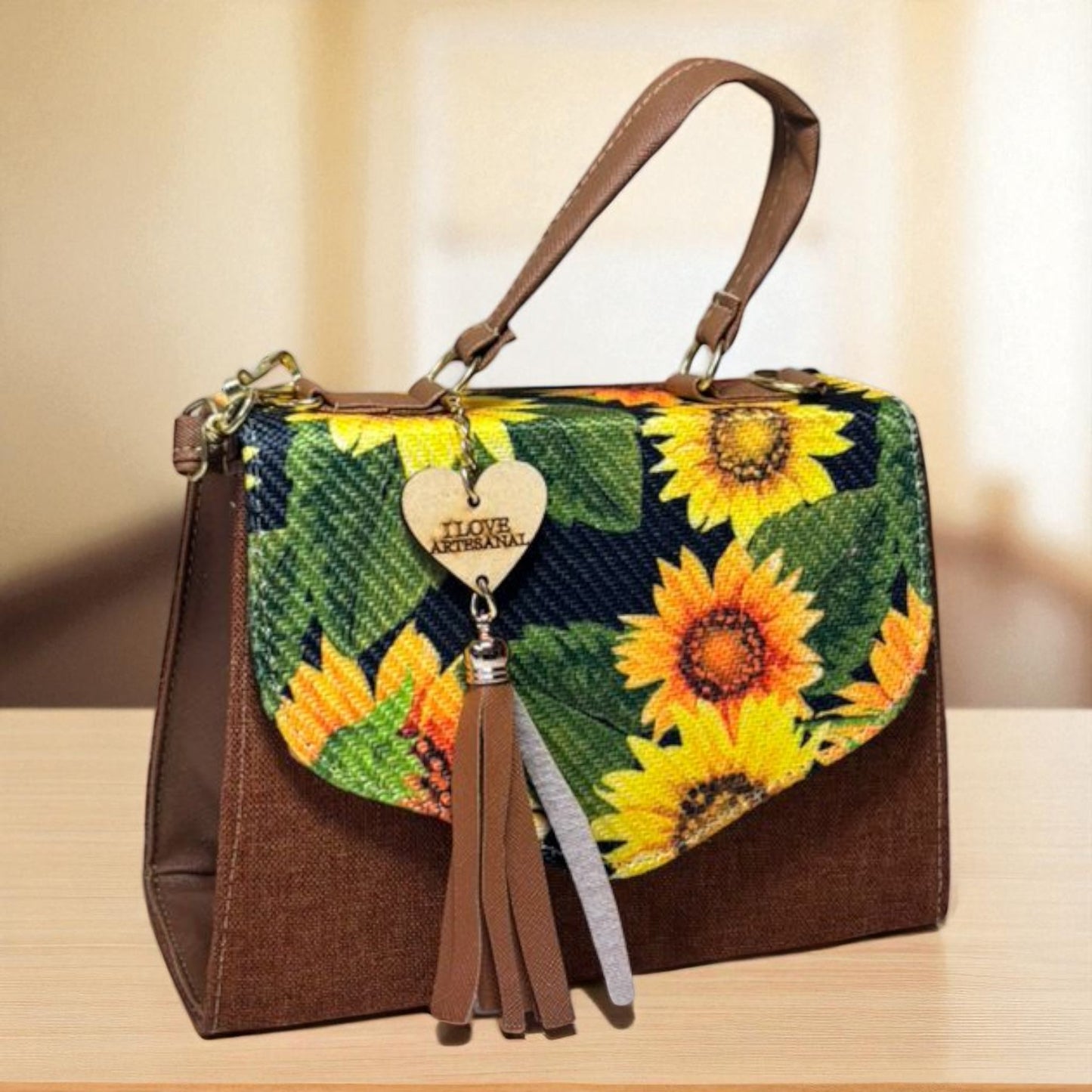 Bolsa CONCEPCION Crossbody Artesanal con Bordado Floral Multicolor – Mini Tote Mexicano de Moda