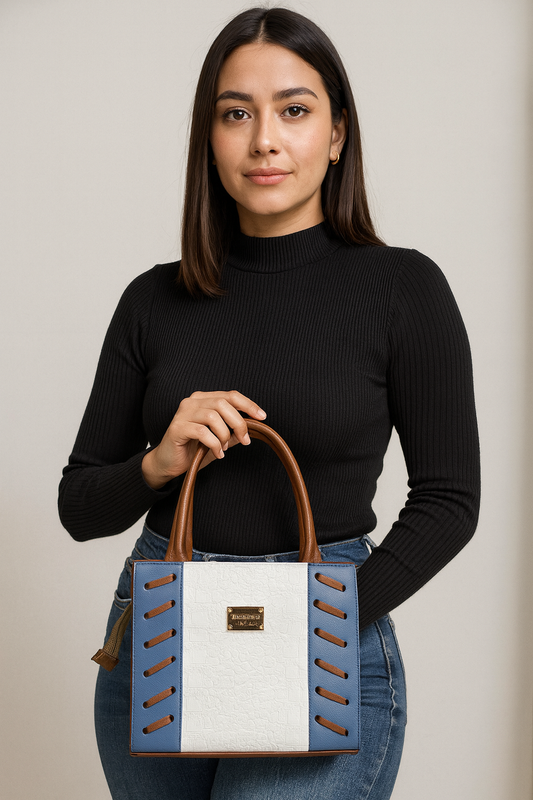 Bolsa Mediana Blanca con Detalles Azul y Café | Moderna y Elegante | Moda Dama Casual y Oficina