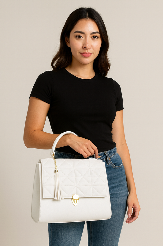 Bolsa de dama VANIA blanca elegante acolchada con asa corta y tassel moderno