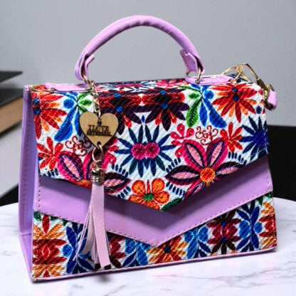 Bolsa DUNIA Crossbody Artesanal Blanca con Bordado Colorido y Tassel – Mini Tote Mexicano de Moda