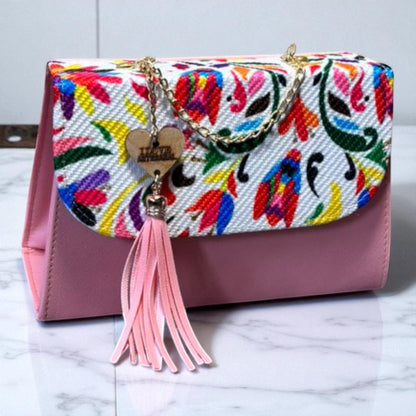 Bolsa Crossbody ELBA Artesanal Lila con Bordado Floral Multicolor y Tassel – Mini Tote Mexicano de Moda