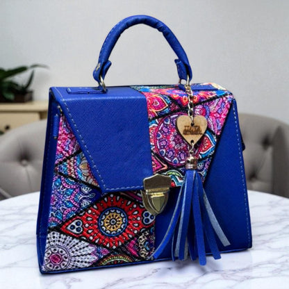 Bolsa ELOISA Crossbody Artesanal Roja con Bordado Multicolor y Tassel – Mini Tote Mexicano de Moda