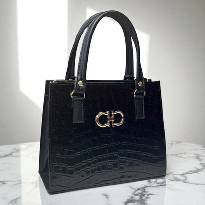 Bolsa ESTELA Mediana Blanca con Estampado de Besos | Moderna y Juvenil | Moda Dama Casual y Divertida