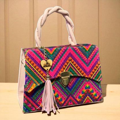 Bolsa Crossbody FLORENCIA Artesanal Blanco y Negro con Estampado Étnico y Tassel – Mini Tote Elegante Mexicano