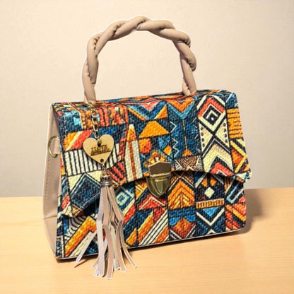Bolsa Crossbody FLORENCIA Artesanal Blanco y Negro con Estampado Étnico y Tassel – Mini Tote Elegante Mexicano