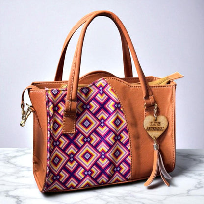 Bolsa GLORIA Mediana Artesanal Vino con Bordado Geométrico Multicolor | Elegante y Moderna | Moda Dama Casual y Oficina