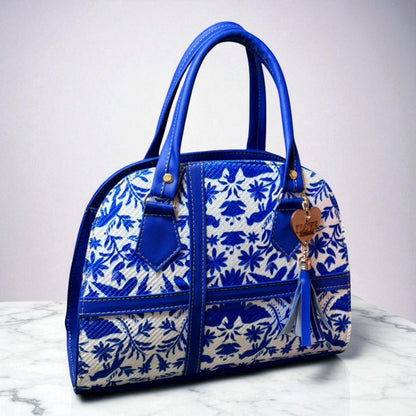 Bolsa GRACIELA Mediana Artesanal Blanca y Negra con Diseño Floral Geométrico | Elegante y Moderna | Moda Dama Casual y Oficina