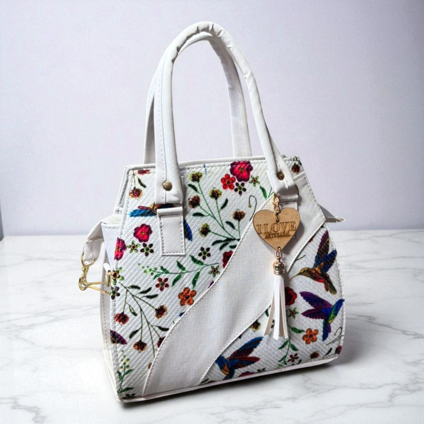 Bolsa GUILLERMINA Mediana Artesanal Blanca con Bordado de Flores y Colibríes | Elegante y Única | Moda Dama Casual y Oficina