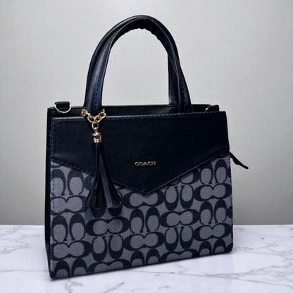 Bolsa KARLY Mediana Estilo  con Asa de Mano y Borla – Elegancia y Versatilidad para Toda Ocasión