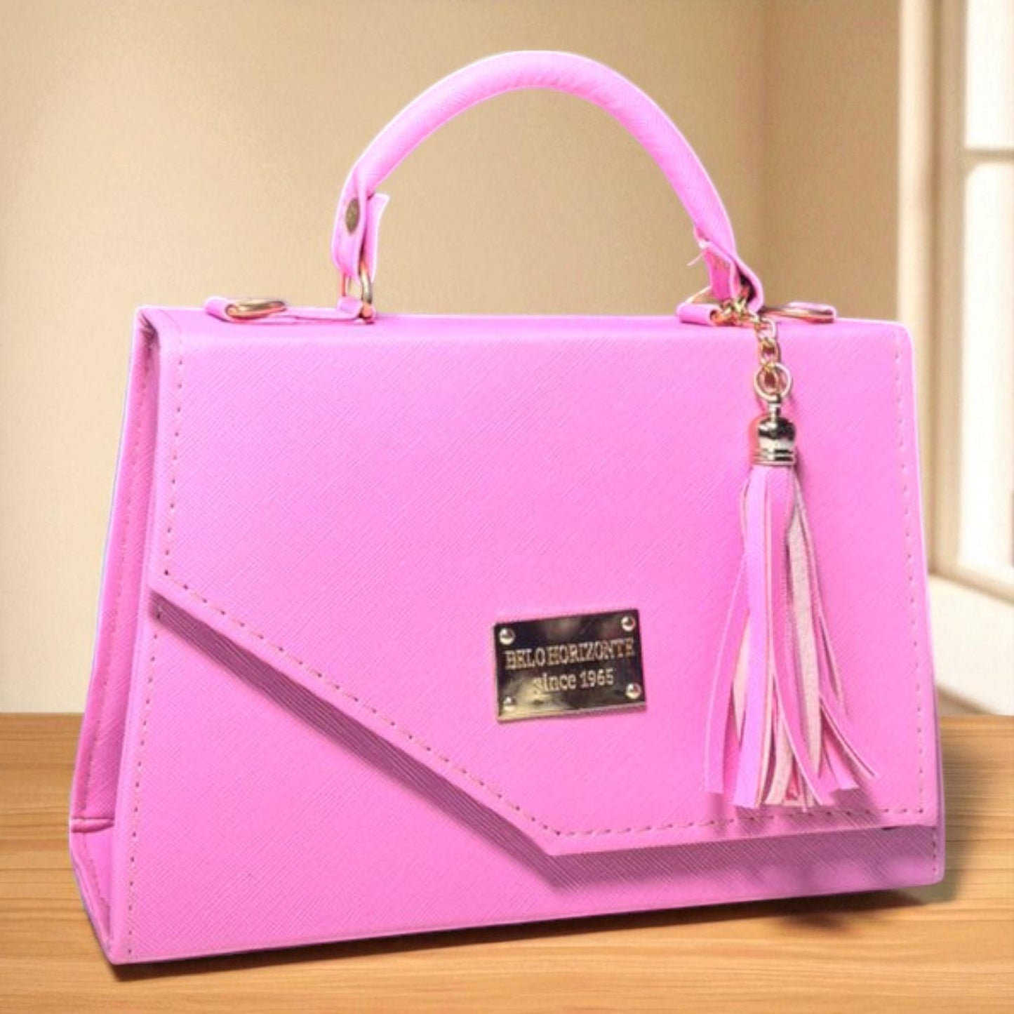 Bolsa LETICIA Crossbody Nude Acolchada con Tassel – Mini Tote Elegante y Versátil de Moda