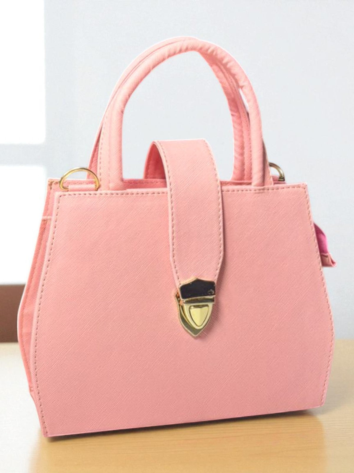 Bolsa MAGDA Crossbody Roja con Cierre Metálico Dorado – Mini Tote Elegante y Versátil de Moda