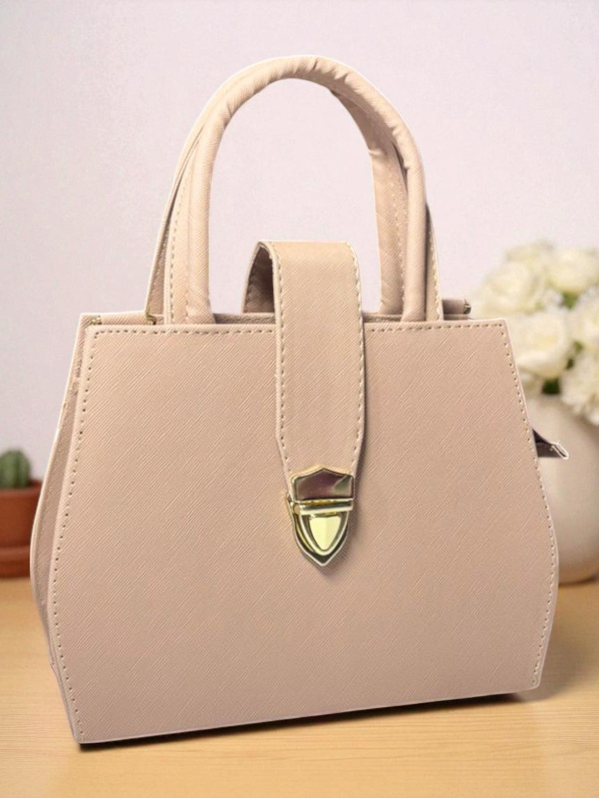 Bolsa MAGDA Crossbody Roja con Cierre Metálico Dorado – Mini Tote Elegante y Versátil de Moda