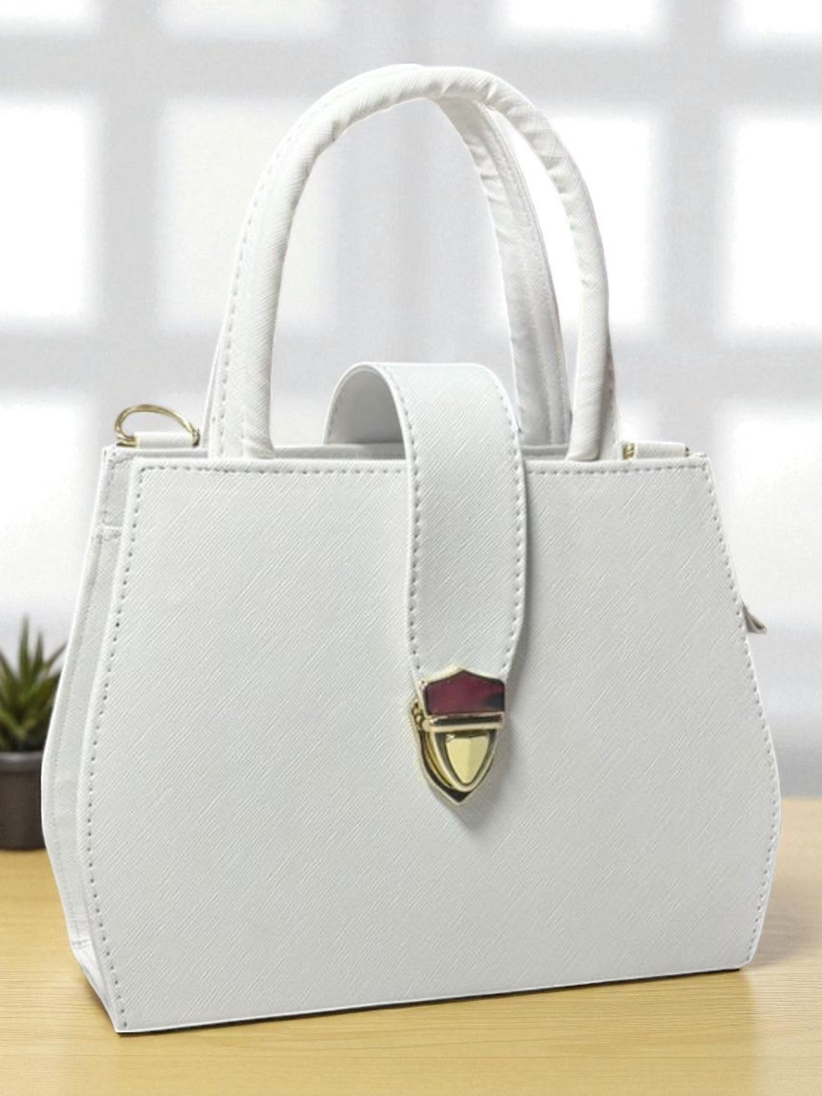 Bolsa MAGDA Crossbody Roja con Cierre Metálico Dorado – Mini Tote Elegante y Versátil de Moda