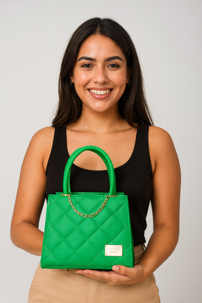 Bolsa MARISOL Crossbody Verde Esmeralda con Cadena Dorada – Tote Mini de Moda Elegante