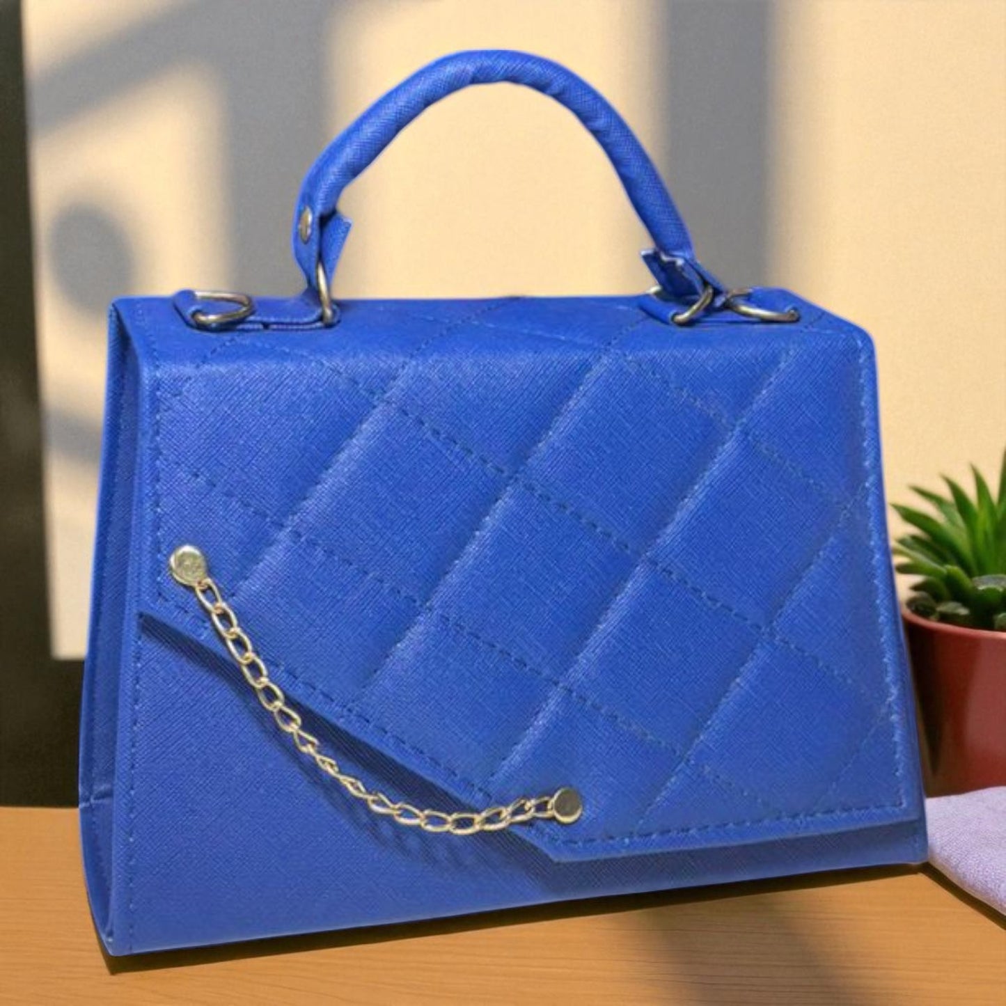 Bolsa MELINA Crossbody Azul Acolchada con Cadena Dorada | Mini Elegante de Moda