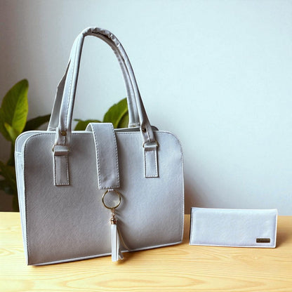 Bolsa de dama MONSERRATH roja elegante con tassel moderno, ideal para oficina