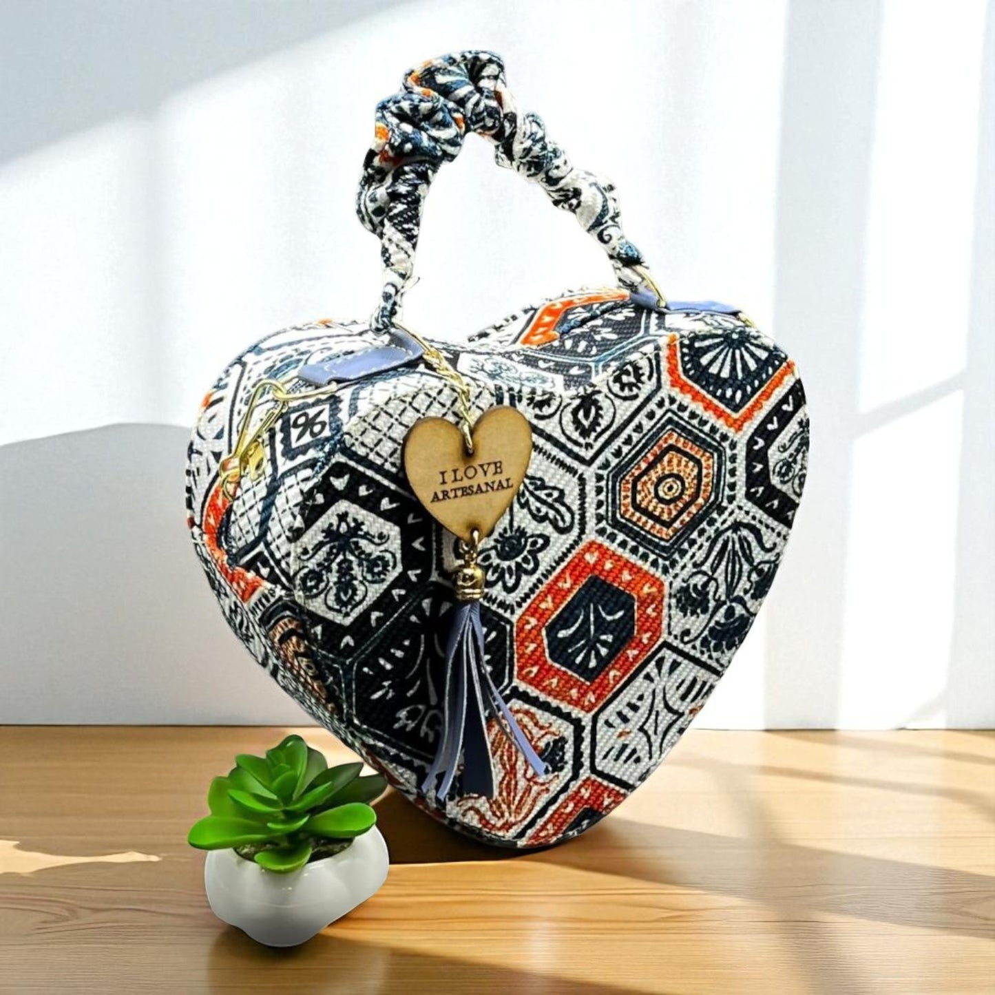 Bolsa corazón artesanal azul blanco mujer elegante moderna juvenil tendencia ideal regalo Erika
