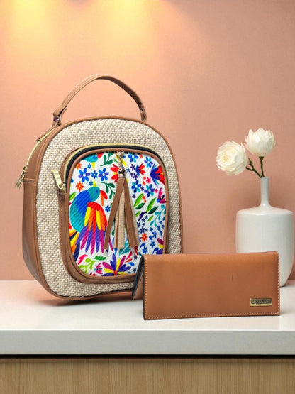 Mochila artesanal mujer FERNANDA tela bordada roja moderna con cierre y asa larga