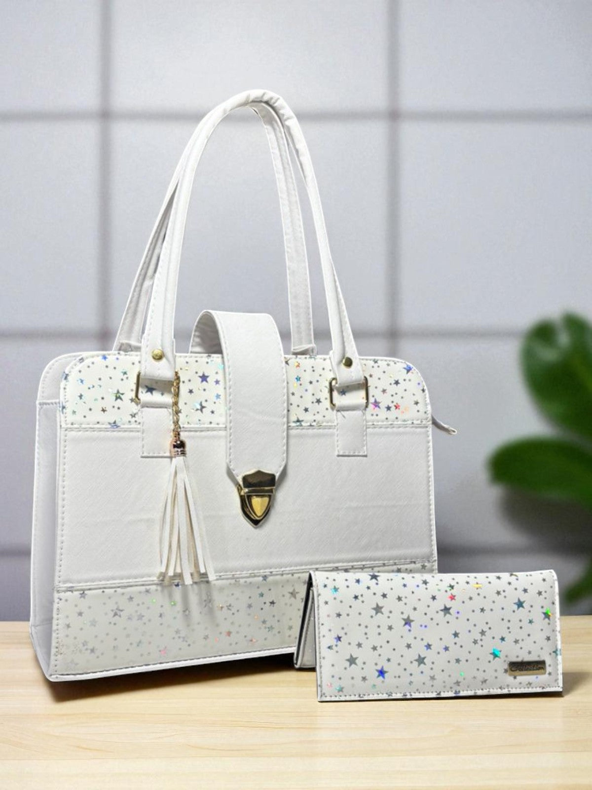 Bolsa de dama ELIZABETH blanca elegante con estrellas plateadas, moderna, espaciosa y resistente