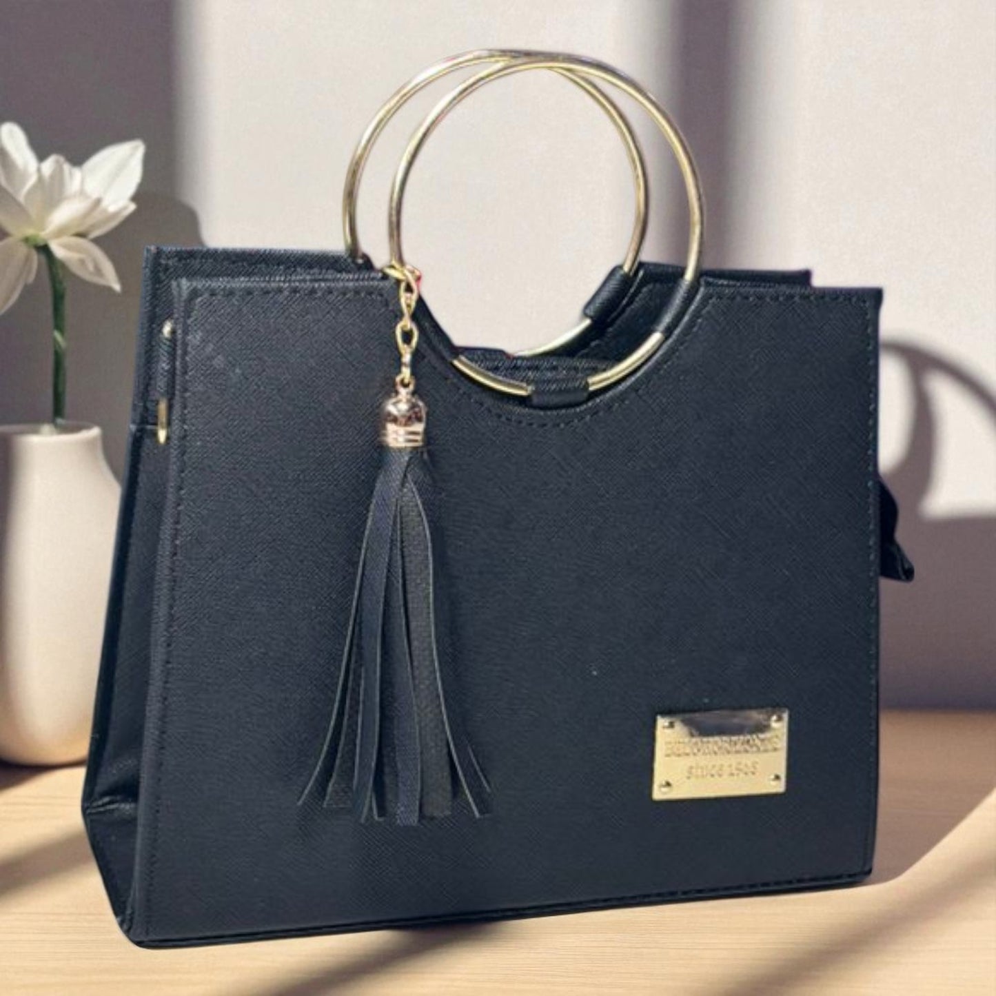 Bolsa de dama Victoria elegante moderna exclusiva negra sintética alta calidad duradera