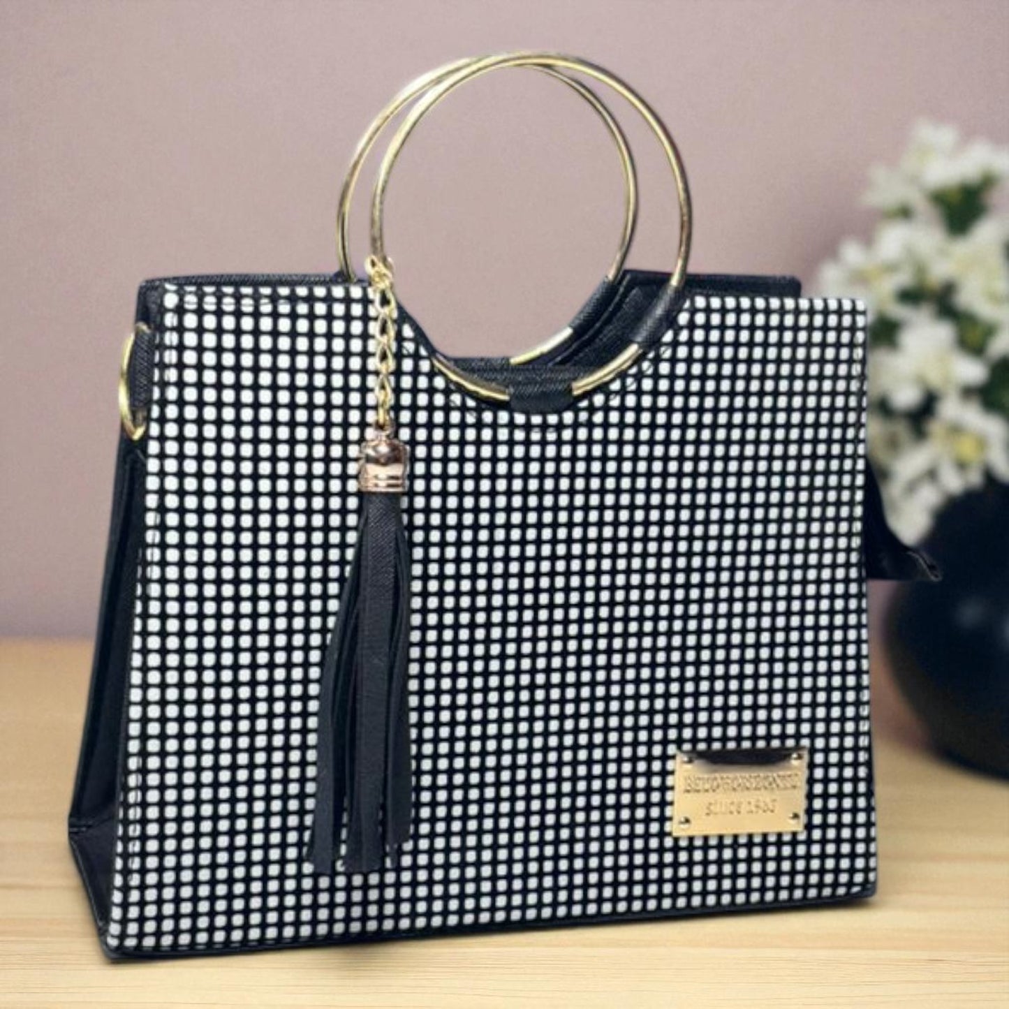 Bolsa de dama Victoria elegante moderna exclusiva negra sintética alta calidad duradera