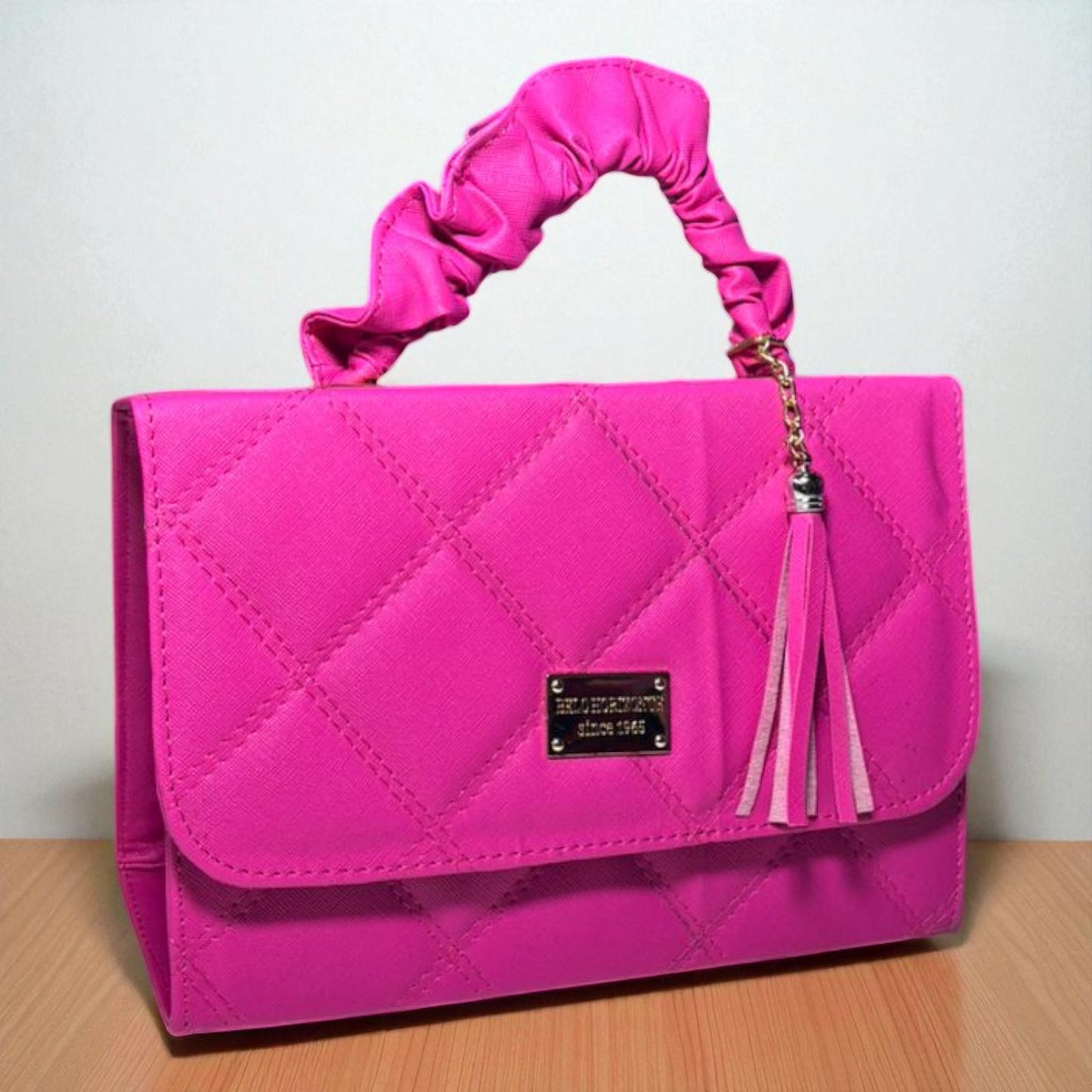 Bolsa holográfica de dama SANDY elegante con asa fruncida y diseño moderno